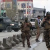 Cảnh sát Afghanistan điều tra tại hiện trường một vụ tấn công ở Kabul, ngày 25/3/2020. (Ảnh: AFP/TTXVN)