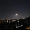 Hệ thống phòng không Syria đáp trả một vụ tấn công tại thủ đô Damascus ngày 6/2/2020. (Ảnh: THX/TTXVN)