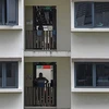 Một khu nhà ở của người lao động nước ngoài tại Singapore ngày 27/4/2020. (Ảnh: AFP/TTXVN)