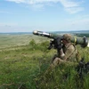 Binh sĩ Mỹ bắn tên lửa chống tăng Javelin trong cuộc tập trận tại Varpalota, Hungary, ngày 5/6/2019. (Ảnh: AFP/TTXVN)