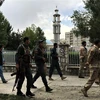 Lực lượng an ninh Afghanistan gác gần hiện trường vụ tấn công ở Kabul ngày 12/6/2020. (Ảnh: THX/TTXVN)