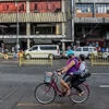 Người dân đeo khẩu trang phòng lây nhiễm COVID-19 tại Manila, Philippines ngày 10/7/2020. (Ảnh: THX/TTXVN)