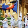 Lễ Thượng cờ kỷ niệm 53 năm Ngày thành lập ASEAN. (Ảnh: Lâm Khánh/TTXVN)