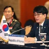 Thứ trưởng Quốc phòng Hàn Quốc Park Jae-min (phải) phát biểu tại diễn đàn Đối thoại Quốc phòng Seoul ngày 4/9/2019. (Ảnh: YONHAP/TTXVN)