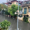 [Audio] Đường phố Hà Nội ngập thành sông trong ngày mưa lớn