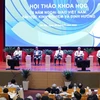 Các đồng chí nguyên lãnh đạo Đảng, Nhà nước và Bộ Ngoại giao tham luận tại hội thảo. (Ảnh: Lâm Khánh/TTXVN)