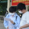 Các thí sinh tại điểm trường THPT Chuyên Lê Quý Đôn (Đà Nẵng) hoàn thành xong phần thi Ngoại ngữ. (Ảnh: Văn Dũng/TTXVN)