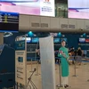 Thông tin chuyến bay đươc hiển thị trên các màn hình (FIDS) tại nhà ga quốc nội, Cảng hàng không Quốc tế Cam Ranh ngày 4/11. (Nguồn: Phan Sáu/Vietnam+)
