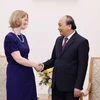 Thủ tướng Nguyễn Xuân Phúc tiếp Đại sứ New Zealand tại Việt Nam Wendy Matthews chào từ biệt kết thúc nhiệm kỳ công tác tại Việt Nam. (Ảnh: Thống Nhất/TTXVN)