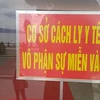 Một cơ sở cách ly có thu phí tại thành phố Nha Trang để bảng chỉ dẫn an toàn hướng dẫn cho người dân và du khách không đi vào khu vực cấm. (Ảnh: Thanh Vân/TTXVN)