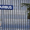 Biểu tượng Airbus tại trụ sở ở Saint-Martin du Touch, gần Blagnac, ngoại ô Toulouse, Pháp, ngày 2/7/2020. (Ảnh: AFP/TTXVN)
