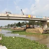 Cống âu thuyền Ninh Quới (huyện Hồng Dân, Bạc Liêu) vận hành góp phần điều tiết mặn ngọt giữa 2 tỉnh Bạc Liêu-Sóc Trăng. (Ảnh: Chanh Đa/TTXVN)