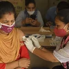 Tiêm chủng vaccine ngừa COVID-19 cho người dân ở Amritsar, Ấn Độ, ngày 18/6/2021. (Ảnh: AFP/TTXVN)