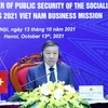 Đại tướng Tô Lâm, Ủy viên Bộ Chính trị, Bộ trưởng Bộ Công an tham dự họp trực tuyến tại điểm cầu Hà Nội. (Ảnh: Phạm Kiên/TTXVN)