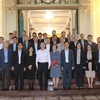 Lãnh đạo Ban Đối ngoại Trung ương chụp ảnh lưu niệm với Đoàn Trưởng Cơ quan đại diện Việt Nam tại nước ngoài. (Nguồn: baoquocte.vn)