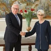 Thứ trưởng Ngoại giao Nga Sergei Ryabkov (trái) và người đồng cấp Mỹ Wendy Sherman trước vòng đối thoại chiến lược thứ hai ở Geneva, Thuỵ Sĩ ngày 30/9/2021. (Ảnh: AFP/TTXVN)
