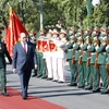 [Photo] Chủ tịch nước Nguyễn Xuân Phúc thăm Bộ Tư lệnh Quân khu 5