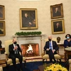 Tổng thống Mỹ Joe Biden (giữa- phải) và Thủ tướng Đức Olaf Scholz (giữa-trái) tại cuộc hội đàm ở Nhà Trắng, Washington, DC, Mỹ, ngày 7/2. (Ảnh: AFP/TTXVN)