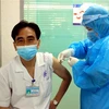 Tiêm vaccine phòng COVID -19 tại tỉnh Thái Bình. (Ảnh: Thế Duyệt/TTXVN)
