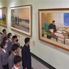 Triển lãm nghệ thuật trưng bày các tác phẩm về cuộc đời của cố lãnh đạo Kim Jong-il tại Bình Nhưỡng, Triều Tiên, ngày 15/12/2021. (Ảnh: Yonhap/TTXVN)