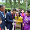 Phó Thủ tướng Vũ Đức Đam thăm Đại sứ quán Việt Nam tại Thái Lan. (Ảnh: Hữu Kiên/TTXVN)