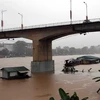 Mực nước sông Lô, địa phận thành phố Tuyên Quang đang dâng khá cao. (Ảnh: Quang Đán/TTXVN)