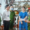 Bắt tạm giam giám đốc CDC Đà Nẵng Tôn Thất Thạnh. (Ảnh: Văn Dũng/TTXVN)
