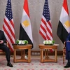 Tổng thống Ai Cập Abdel Fattah al-Sisi (trái) trong cuộc gặp Tổng thống Mỹ Joe Biden tại Jeddah (Saudi Arabia) ngày 16/7/2022. (Ảnh: AFP/TTXVN