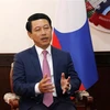 Phó Thủ tướng, Bộ trưởng Ngoại giao Lào Saleumxay Kommasith trả lời phỏng vấn. (Ảnh: Bá Thành/TTXVN)
