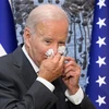 Tổng thống Mỹ Joe Biden có dấu hiệu bị sổ mũi trong chuyến thăm Israel ngày 14/7. (Ảnh: AFP/TTXVN)