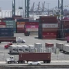 Cảng hàng hóa ở Long Beach, bang California, Mỹ. (Ảnh: AFP/TTXVN)