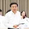 Thứ trưởng Bộ Giao thông Nguyễn Danh Huy trả lời các câu hỏi. (Ảnh: Minh Đức/TTXVN)