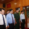 Thủ tướng Phạm Minh Chính và các đại biểu tưởng niệm Chủ tịch Hồ Chí Minh. (Ảnh: Dương Giang/TTXVN)