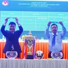 Ban tổ chức bốc thăm, xếp lịch thi đấu Vòng chung kết Giải bóng đá Vô địch U21 Quốc gia Thanh Niên năm 2022. (Ảnh: Tá Chuyên/TTXVN)