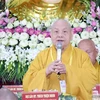 Hòa thượng Thích Thiện Nhơn, Chủ tịch Hội đồng Trị sự Giáo hội Phật giáo Việt Nam, phát biểu tại hội nghị. (Ảnh: Xuân Khu/TTXVN)