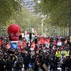 Người dân biểu tình quy mô lớn phản đối dự luật cải cách hưu trí của chính phủ tại Toulouse, Pháp ngày 14/4/2023. (Ảnh: AFP/TTXVN)