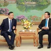 Phó Thủ tướng Trần Hồng Hà tiếp Chủ tịch Công ty BYD (Trung Quốc) Wang Chuanfu. (Ảnh: TTXVN)