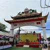Cổng chào Việt Nam trên đường Việt kiều lưu niệm tỉnh Nong Khai, Đông Bắc Thái Lan. (Ảnh: Đỗ Sinh/TTXVN)
