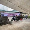 Vĩnh Phúc: Người dân chặn cổng của công ty gạch ốp lát gây ô nhiễm