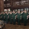 Đoàn đại biểu Quân ủy Trung ương, Bộ Quốc phòng dâng hương tưởng niệm Chủ tịch Hồ Chí Minh tại Nhà Tưởng niệm Chủ tịch Hồ Chí Minh, Khu Di tích K9-Đá Chông. (Nguồn: Báo Quân đội Nhân dân)