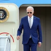 Tổng thống Hoa Kỳ Joe Biden tới Sân bay Quốc tế Nội Bài. (Ảnh: An Đăng/TTXVN)