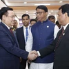 Chủ tịch Quốc hội đến Dhaka, bắt đầu thăm chính thức CHND Bangladesh