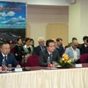 Đại sứ Việt Nam tại LB Nga Đặng Minh Khôi (giữa) chủ trì. (Ảnh: Quang Vinh/TTXVN)