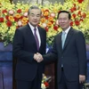 Chủ tịch nước Võ Văn Thưởng tiếp Bộ trưởng Ngoại giao Trung Quốc Vương Nghị. (Ảnh: Thống Nhất/TTXVN)