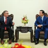 Phó Thủ tướng Trần Hồng Hà tiếp ông Robert McIntosh, Phó Chủ tịch cấp cao Tập đoàn Dell. (Ảnh: TTXVN)