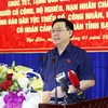 Chủ tịch Quốc hội Vương Đình Huệ chúc Tết các đối tượng chính sách tỉnh Bạc Liêu. (Ảnh: Nhan Sáng/TTXVN)