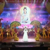 Biểu diễn nghệ thuật tại buổi khai mạc Lễ hội Quán Thế Âm Ngũ Hành Sơn năm 2024. (Ảnh: Trần Lê Lâm/TTXVN)