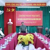 Thủ tướng Phạm Minh Chính thăm hỏi các Chiến sĩ Điện Biên và gia đình chính sách trên địa bàn 2 xã Mường Phăng và Pá Khoang. (Ảnh: Dương Giang/TTXVN)