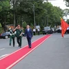Chủ tịch Quốc hội Trần Thanh Mẫn đến thăm và làm việc tại Bộ Tư lệnh Quân khu 9. (Ảnh: Ngọc Thiện/TTXVN)