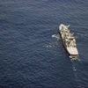 Tàu của Lực lượng phòng vệ biển Nhật Bản tham gia tìm kiếm 2 trực thăng gặp nạn tại vùng biển phía đông đảo Torishima thuộc quần đảo Izu, ngày 21/4/2024. (Ảnh: Kyodo/TTXVN)